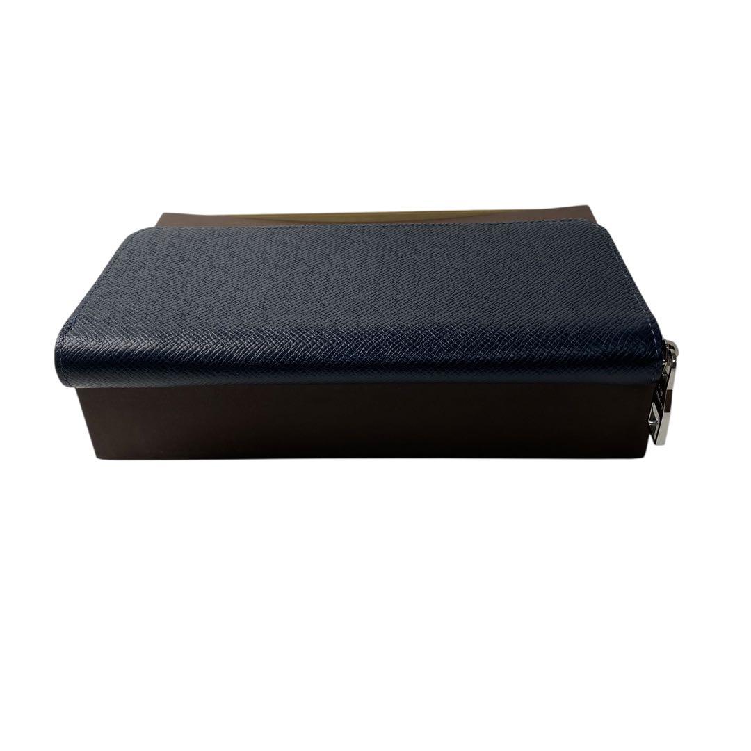Louis Vuitton Taiga Zippy Wallet Vertical Long Wallet