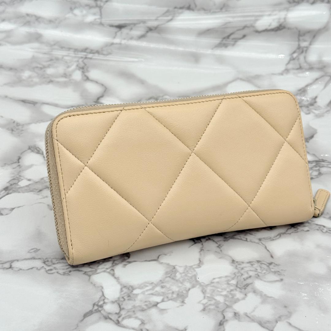 Chanel 19 Wallet Gold