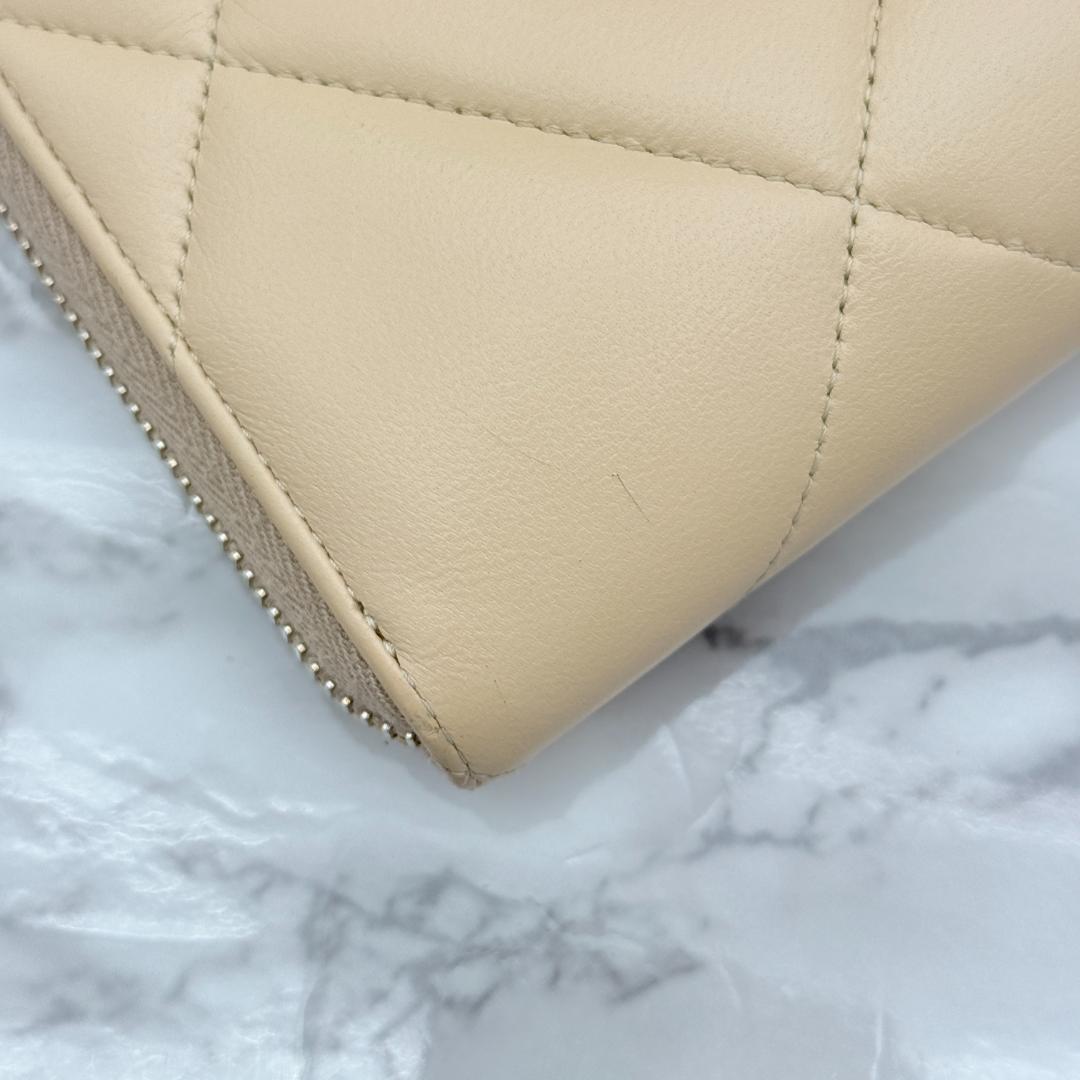 Chanel 19 Wallet Gold