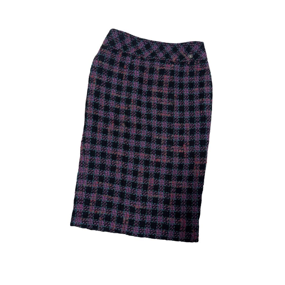 Chanel CC Logo Button Tweed Skirt 36 — view 2