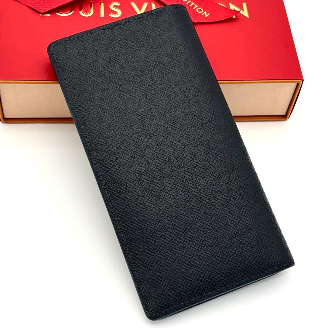Louis Vuitton Wallet Taiga Portefeuille Brazza NM Navy