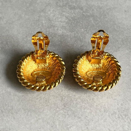 Chanel CC Logo Round Earrings Gold — view 8