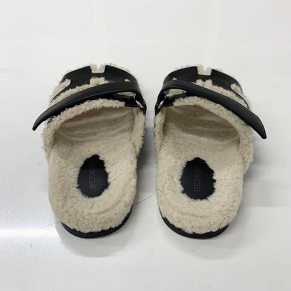 Hermes Chypre Leather Shearling Flat Sandals Black Ivory — view 5