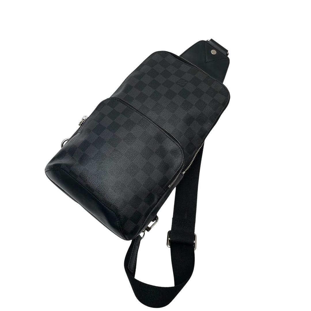 Louis Vuitton Damier Graphite Avenue Body Shoulder Bag — view 3
