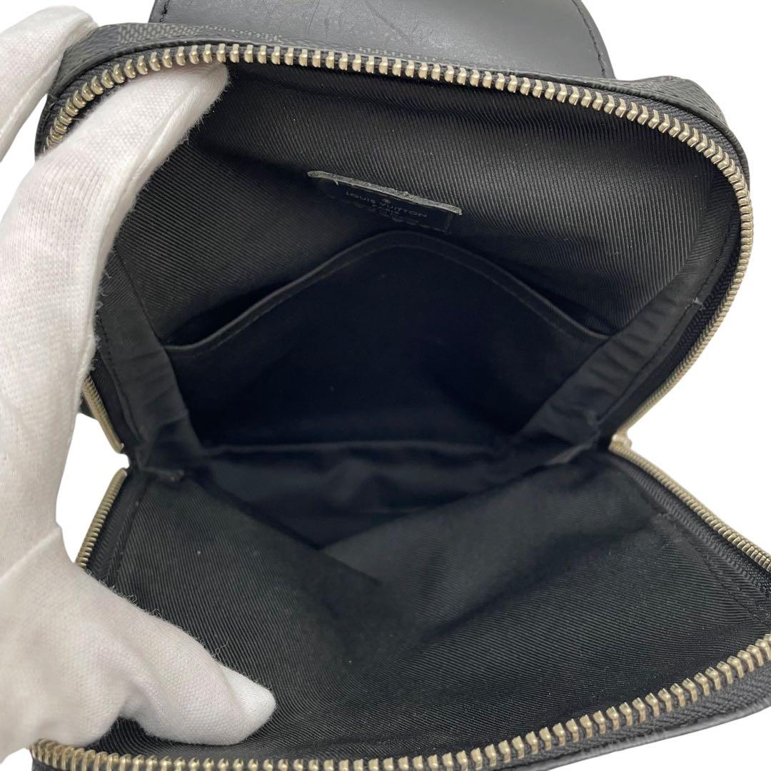 Louis Vuitton Damier Graphite Avenue Body Shoulder Bag — view 7