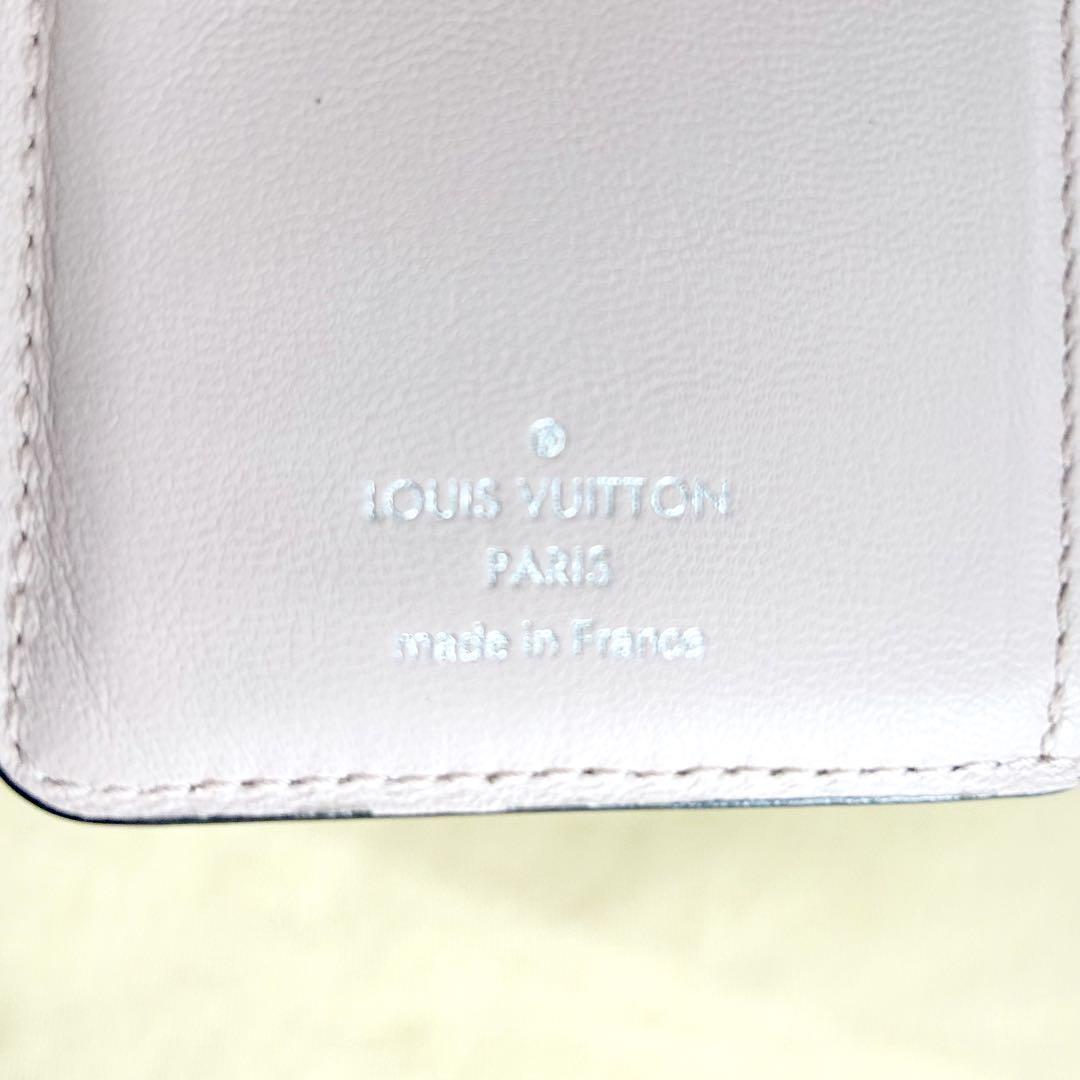 Louis Vuitton Portefeuille Cles A Mahina Monogram Magnolia