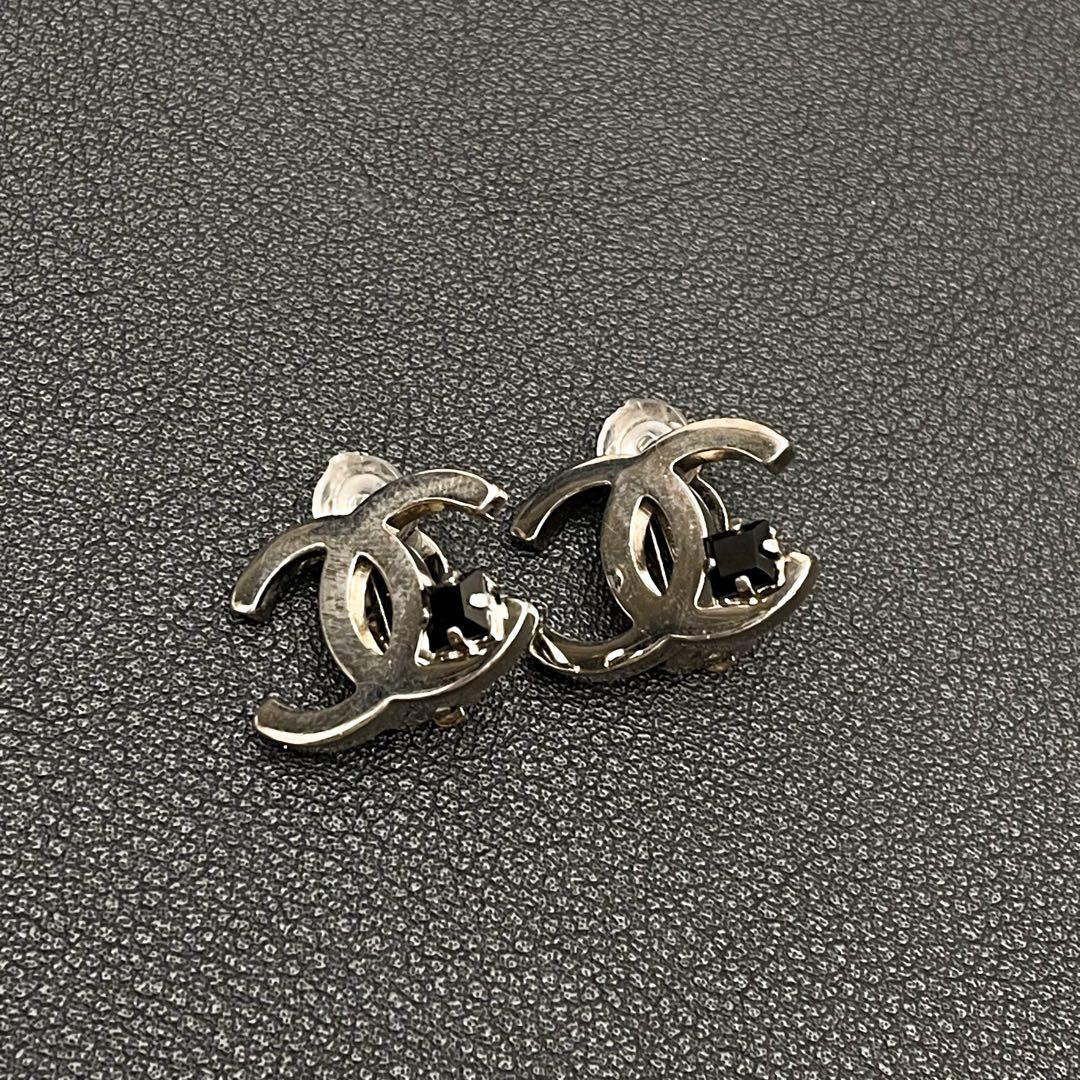Chanel 05P CC Logo Earrings Icon Silver Black Coco — view 2