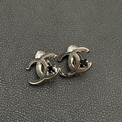 Chanel 05P CC Logo Earrings Icon Silver Black Coco — view 2