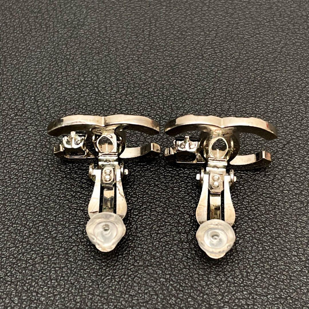 Chanel 05P CC Logo Earrings Icon Silver Black Coco — view 6