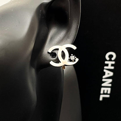 Chanel 05P CC Logo Earrings Icon Silver Black Coco — view 8