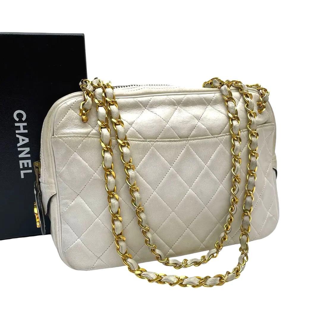 Chanel Quilted Lambskin Chain Shoulder Bag White Coco