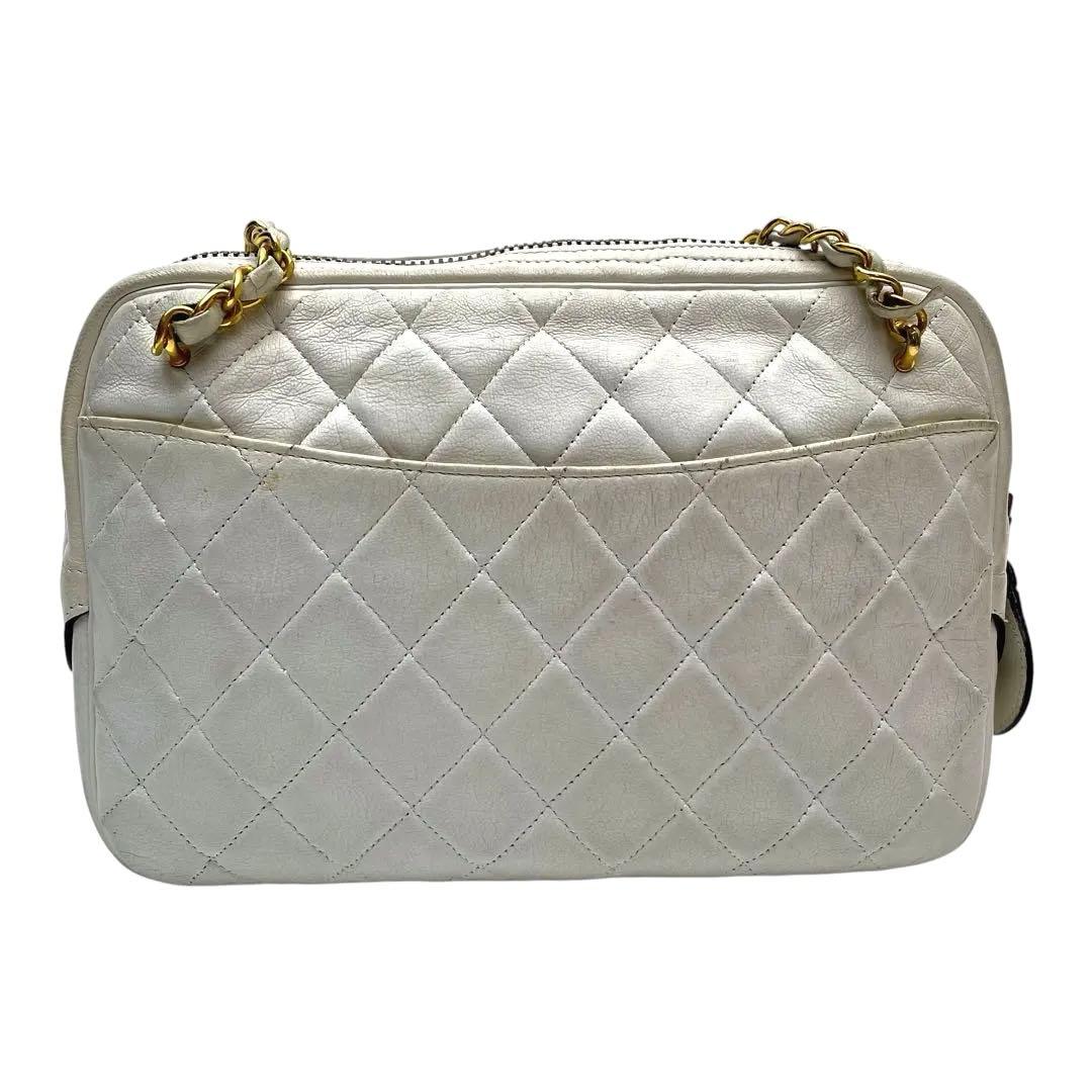 Chanel Quilted Lambskin Chain Shoulder Bag White Coco — view 2