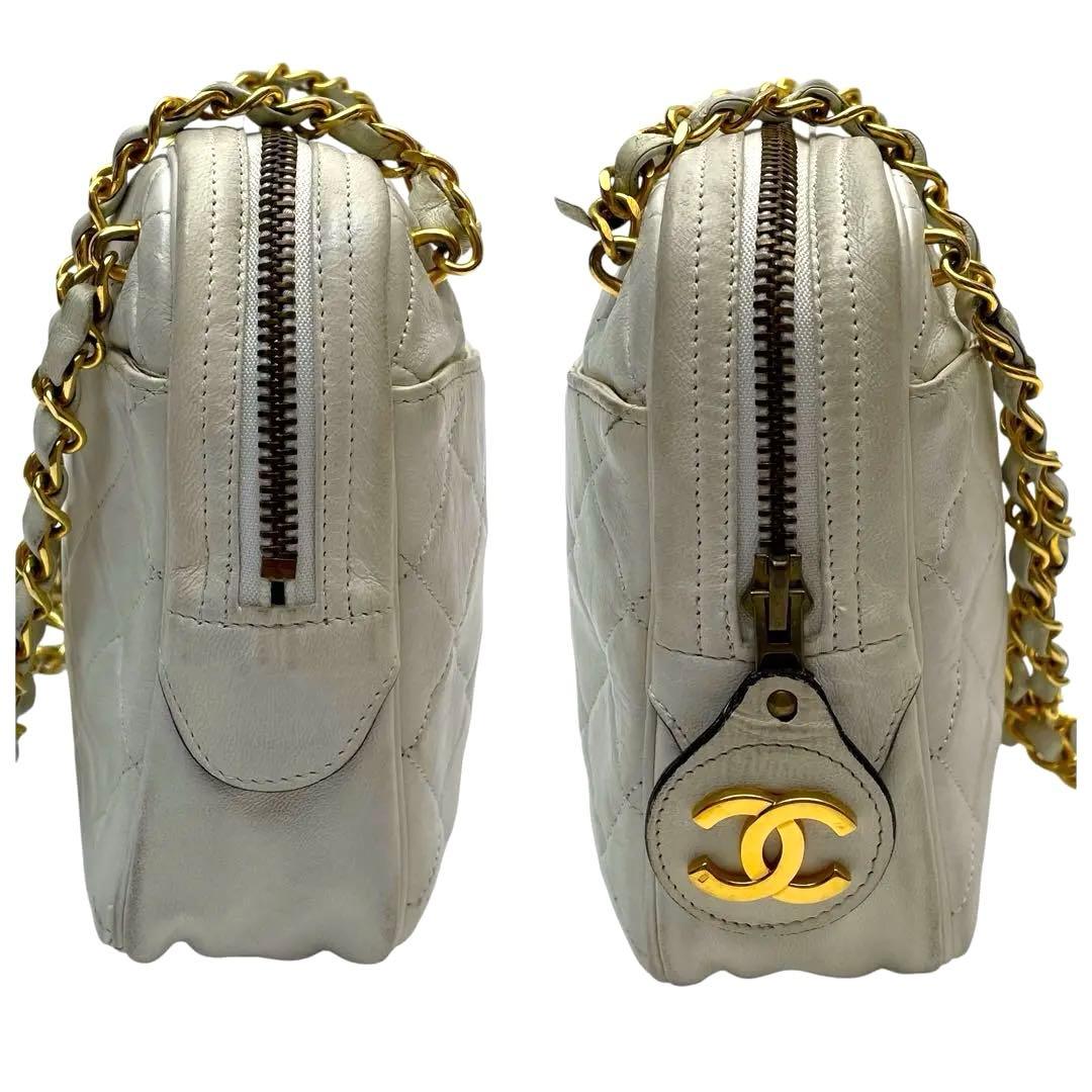 Chanel Quilted Lambskin Chain Shoulder Bag White Coco — view 3