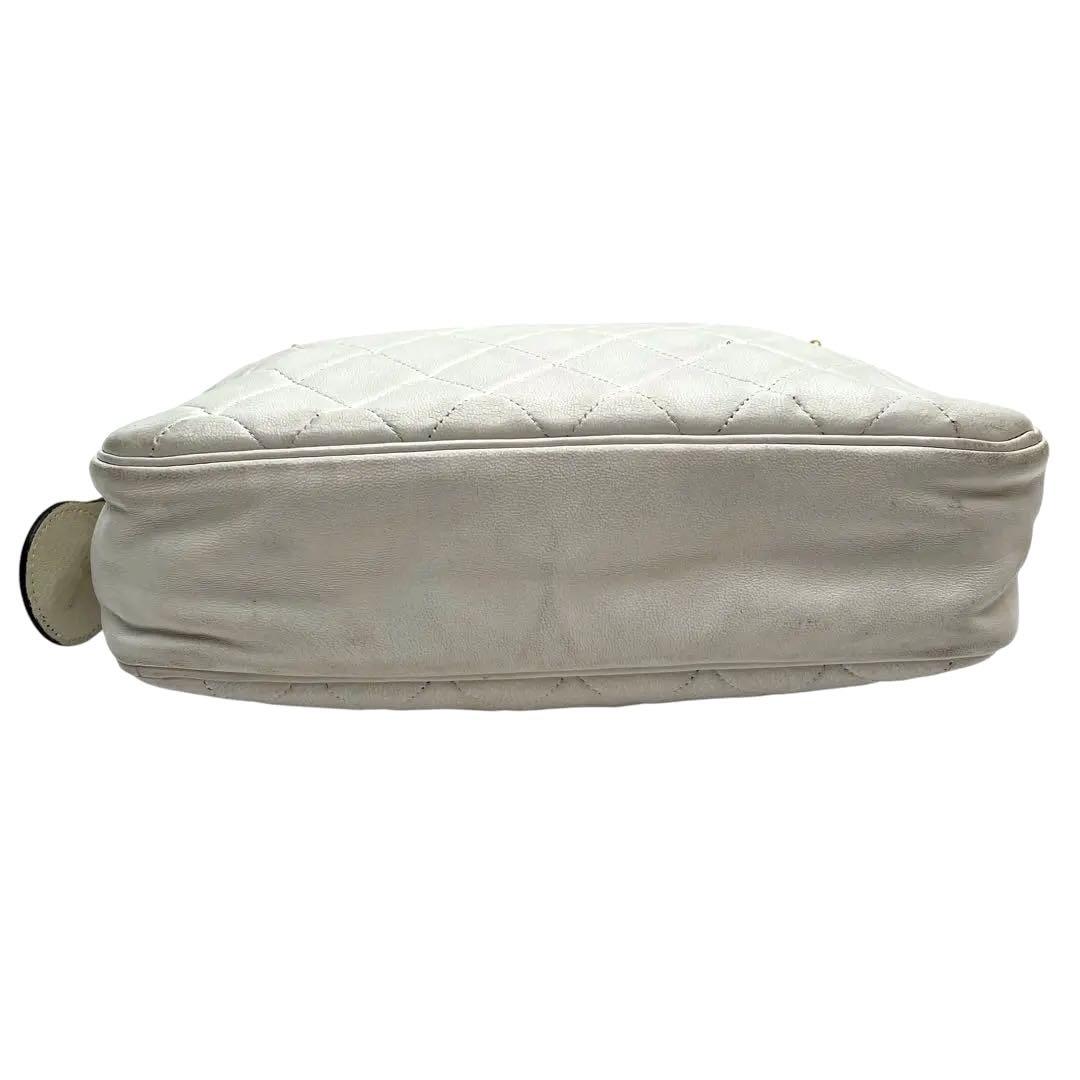 Chanel Quilted Lambskin Chain Shoulder Bag White Coco — view 4