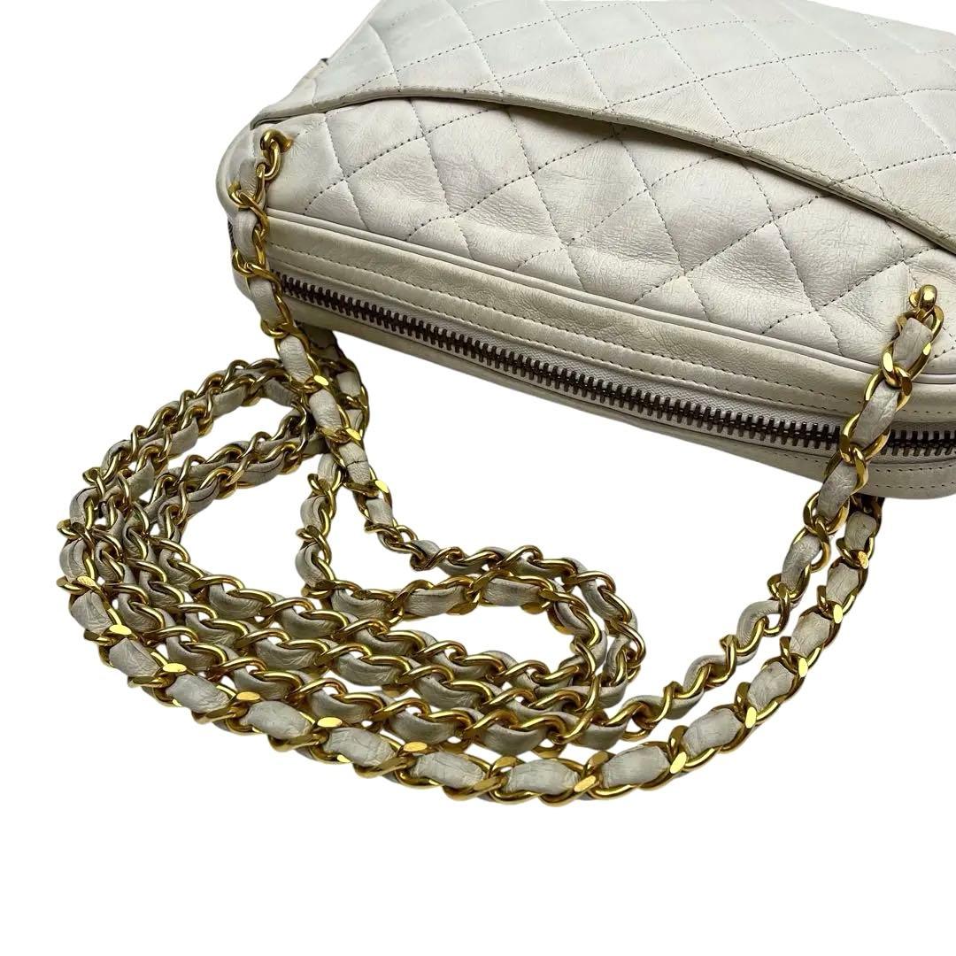 Chanel Quilted Lambskin Chain Shoulder Bag White Coco — view 6