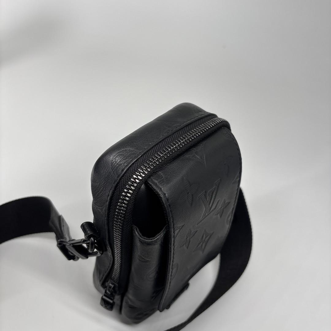 Louis Vuitton Double Phone Shadow Shoulder Bag — view 6