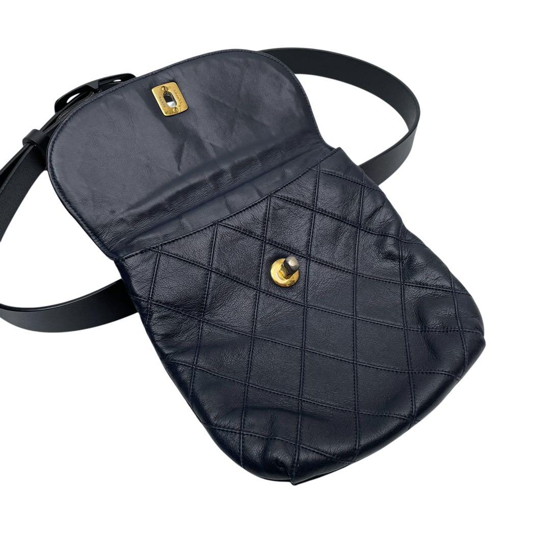 Chanel Bicolor Quilted Lambskin Waist Belt Bag Navy — view 7