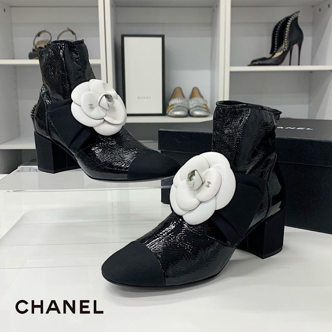 Chanel Camellia Ribbon CC Logo Patent Wrinkled Short Boots