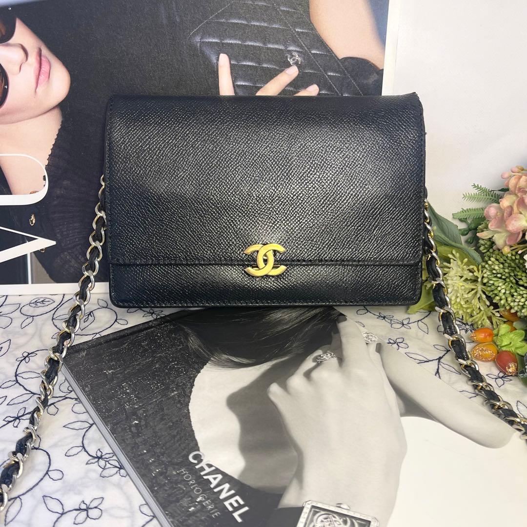 Chanel Chain Wallet Caviar Leather CC Logo — view 2