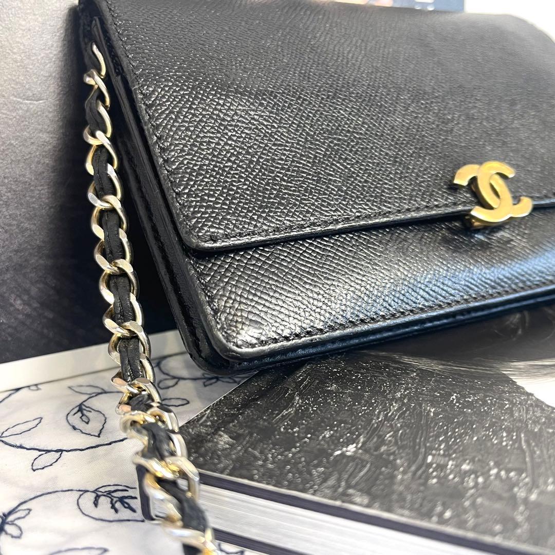 Chanel Chain Wallet Caviar Leather CC Logo — view 4