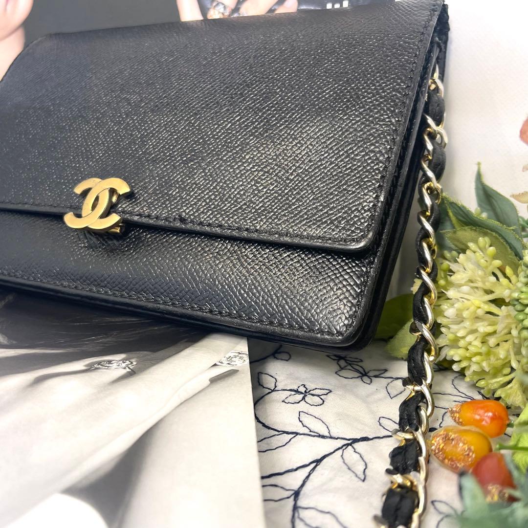 Chanel Chain Wallet Caviar Leather CC Logo — view 5