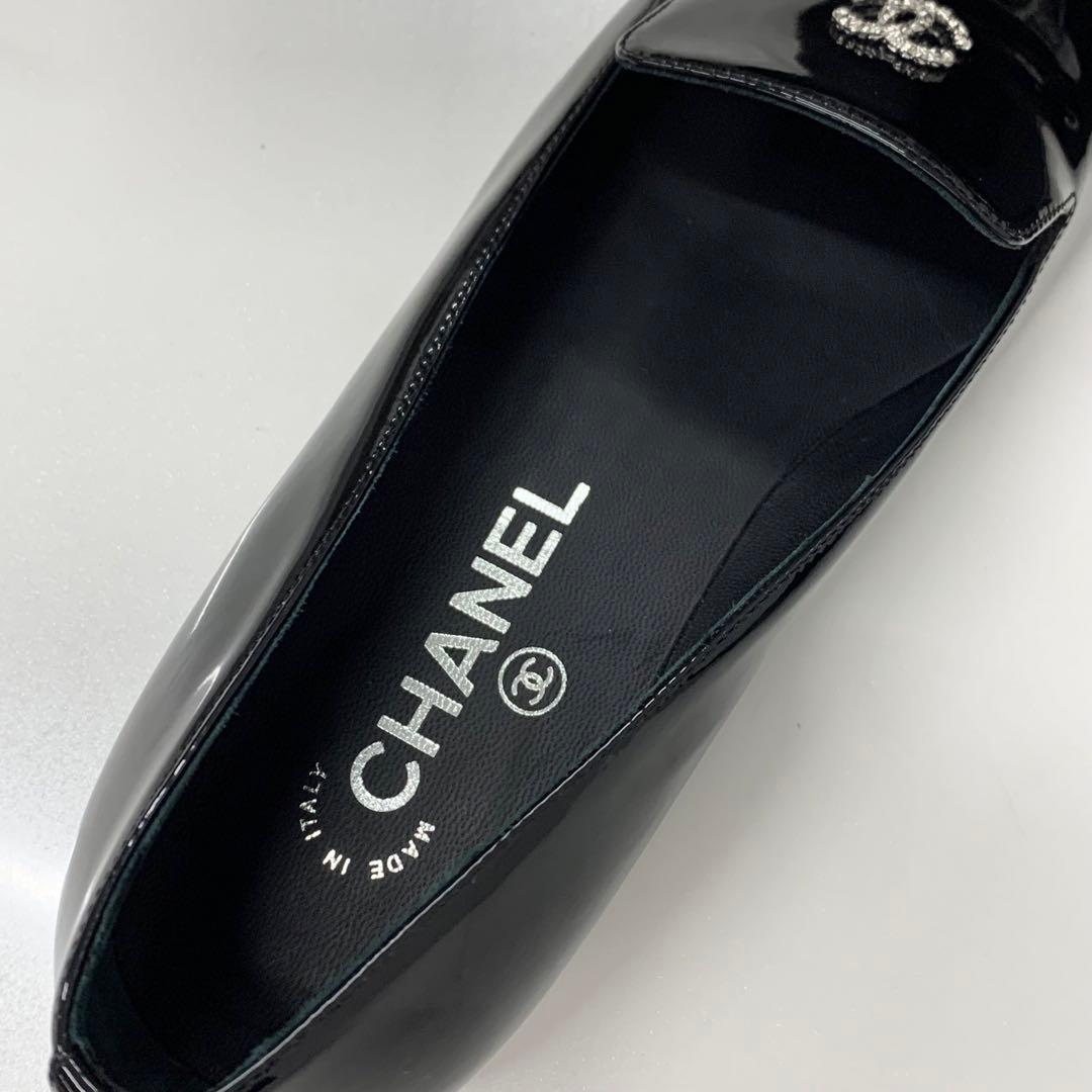 Chanel CC Logo Patent Pearl Opera Shoes Loafers Black — view 7