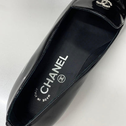 Chanel CC Logo Patent Pearl Opera Shoes Loafers Black — view 7