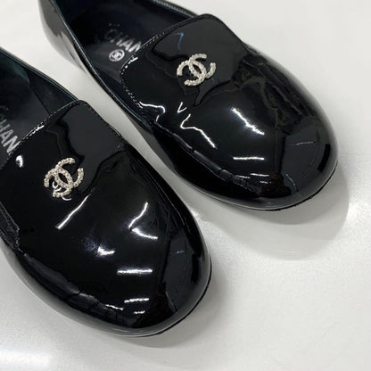 Chanel CC Logo Patent Pearl Opera Shoes Loafers Black — view 9