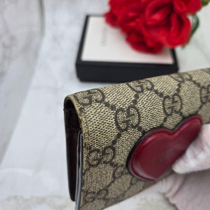 Gucci Fold Wallet Heart GG Supreme Red — view 4