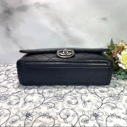 Chanel Chain Shoulder Double Flap Quilted — view 9