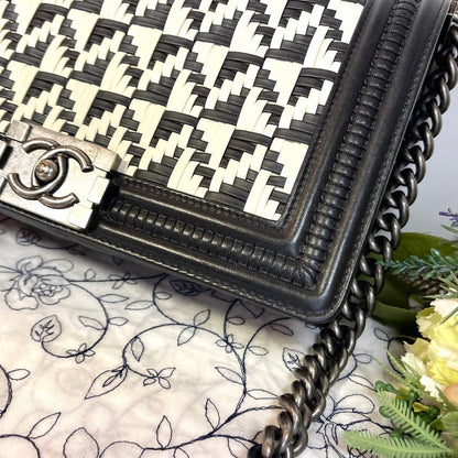 Chanel Boy Bicolor Black Silver Shoulder — view 4