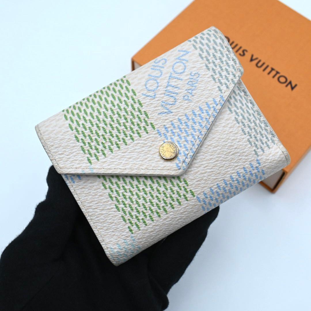 Louis Vuitton Damier Licious Victorine Trifold Wallet