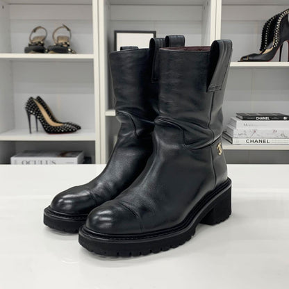 Chanel CC Logo Leather Short Boots Black — view 3
