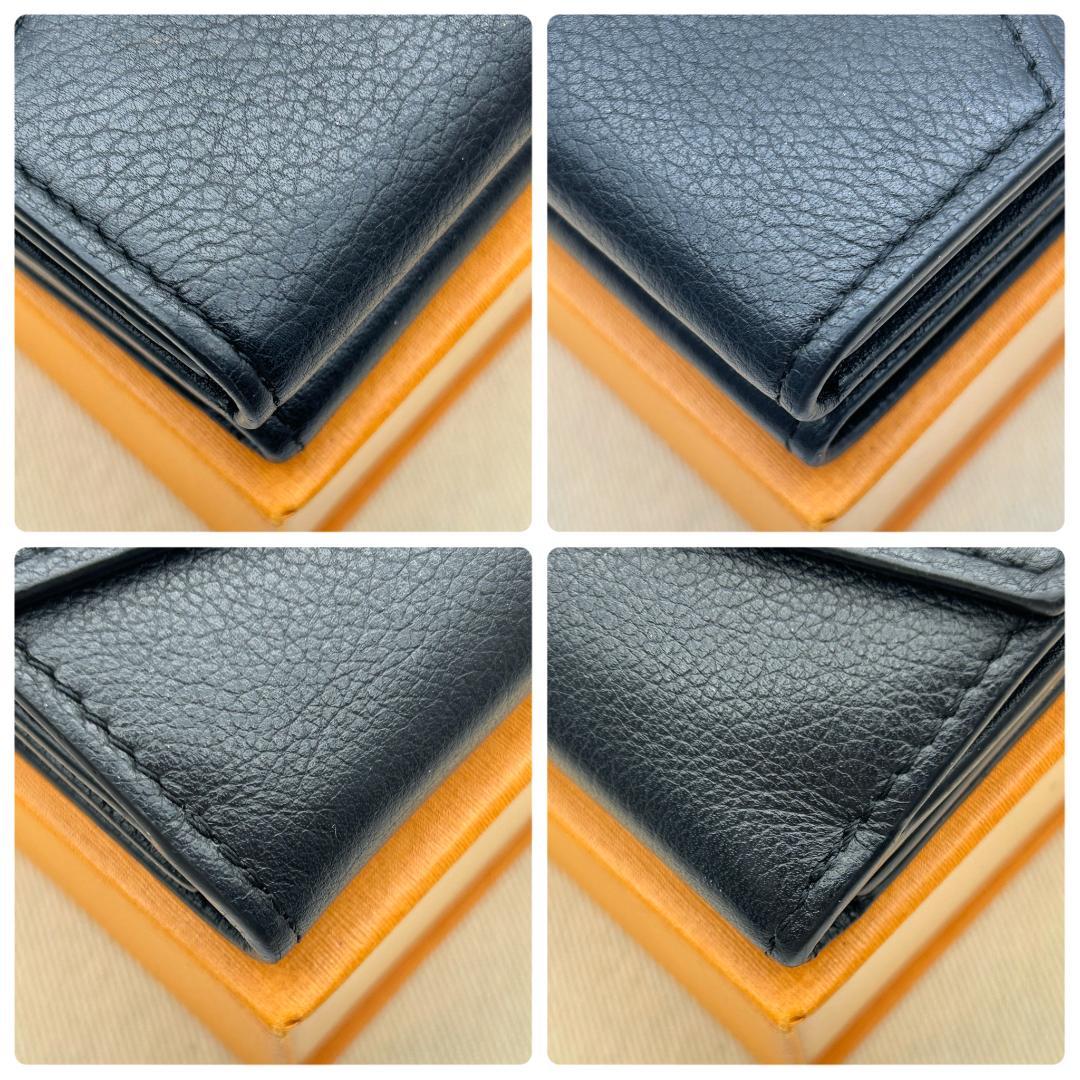 Louis Vuitton Portefeuille Lock Mini Fold Wallet — view 5