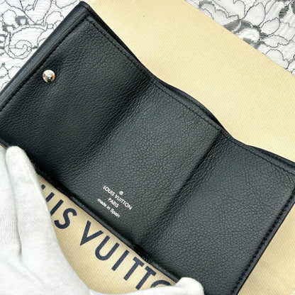 Louis Vuitton Portefeuille Lock Mini Fold Wallet — view 6