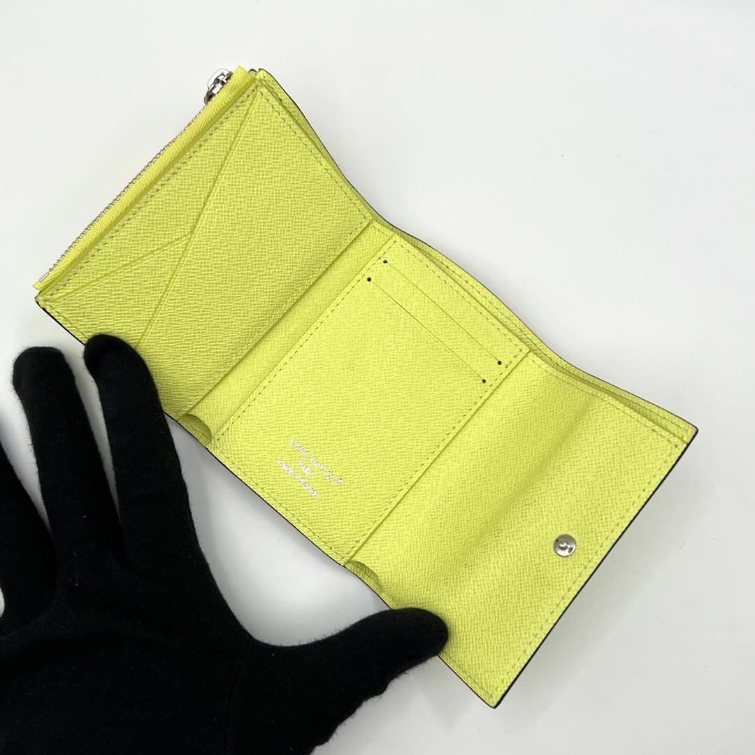 Louis Vuitton Taigarama Victor Wallet Trifold Yellow Monogram — view 3