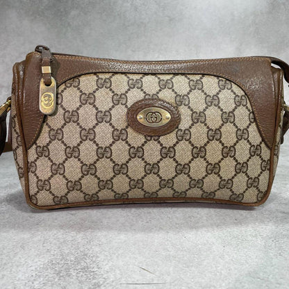 Gucci GG Sherry Line Shoulder Bag Brown Logo — view 2
