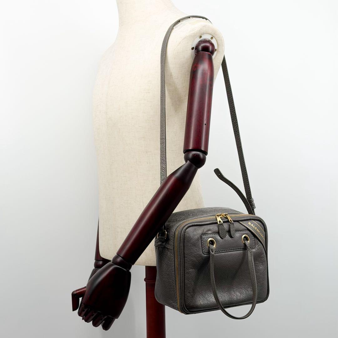 Balenciaga Square Shoulder Handle 2-Way Processing Handbag — view 5
