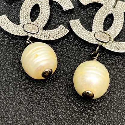 Chanel Cocomark Rhinestone Earrings 05A Swing Pearl