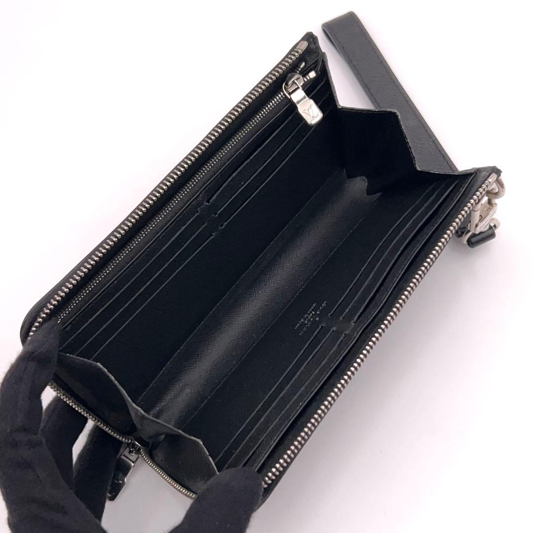 Louis Vuitton Taiga Zippy Dragonne Wallet Black — view 3