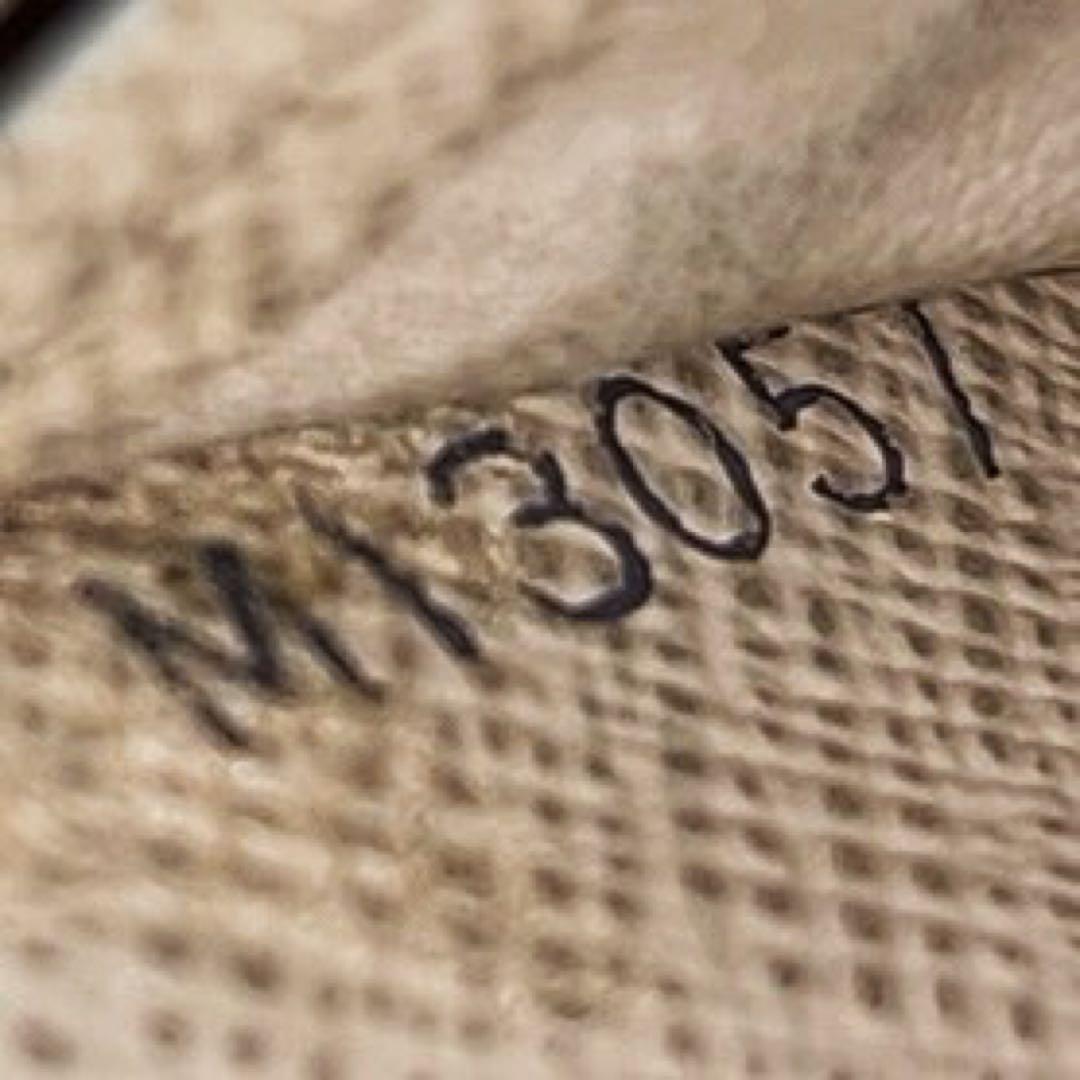 Louis Vuitton Portefeuille Sarah Damier Azure Long Wallet With 10 Card Slots