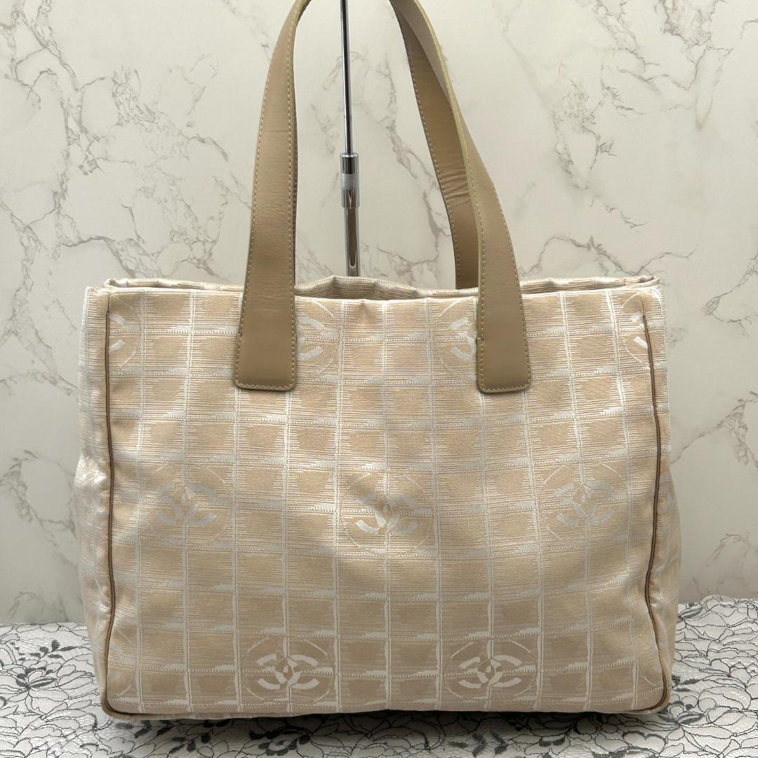 Chanel New Travel Line Tote MM — view 3