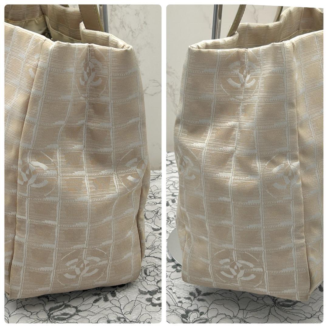 Chanel New Travel Line Tote MM — view 4