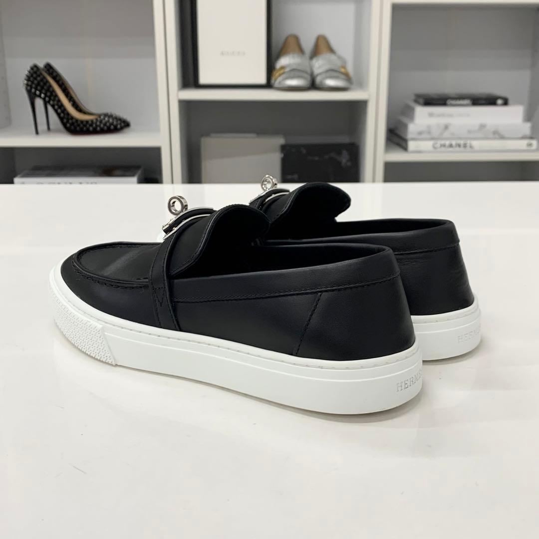 Hermes Game Leather Kelly Slip Ons Black Heel
