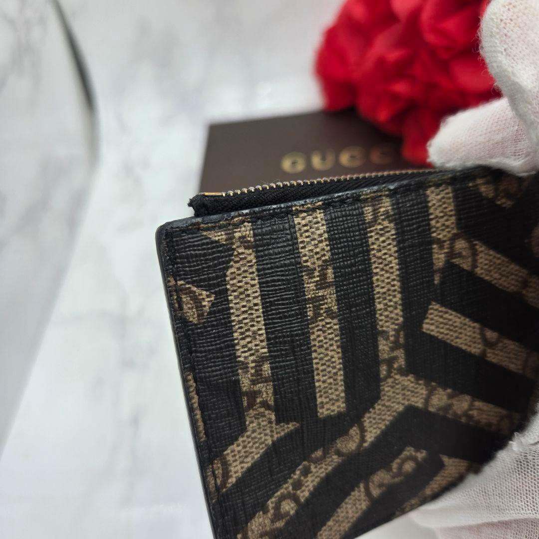 Gucci Coin Purse Wallet GG Carre — view 6