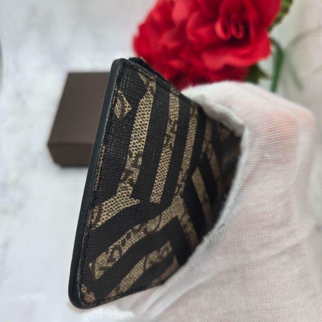 Gucci Coin Purse Wallet GG Carre — view 8