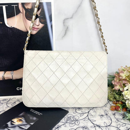 Chanel Vintage Quilted White Shoulder — view 3