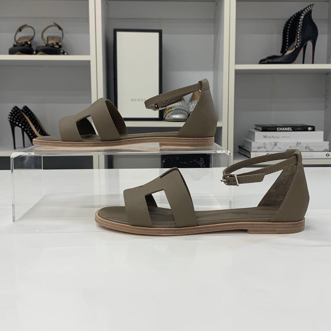 Hermes Santorini Leather Strap Flat Sandals Etoupe — view 3