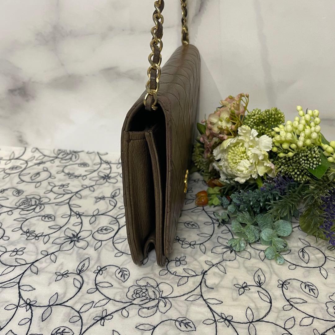 Chanel Chain Shoulder Bag Quilted Vintage — view 7