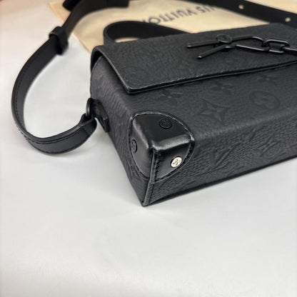 Louis Vuitton IC Shoulder Bag Taurillon Leather — view 7